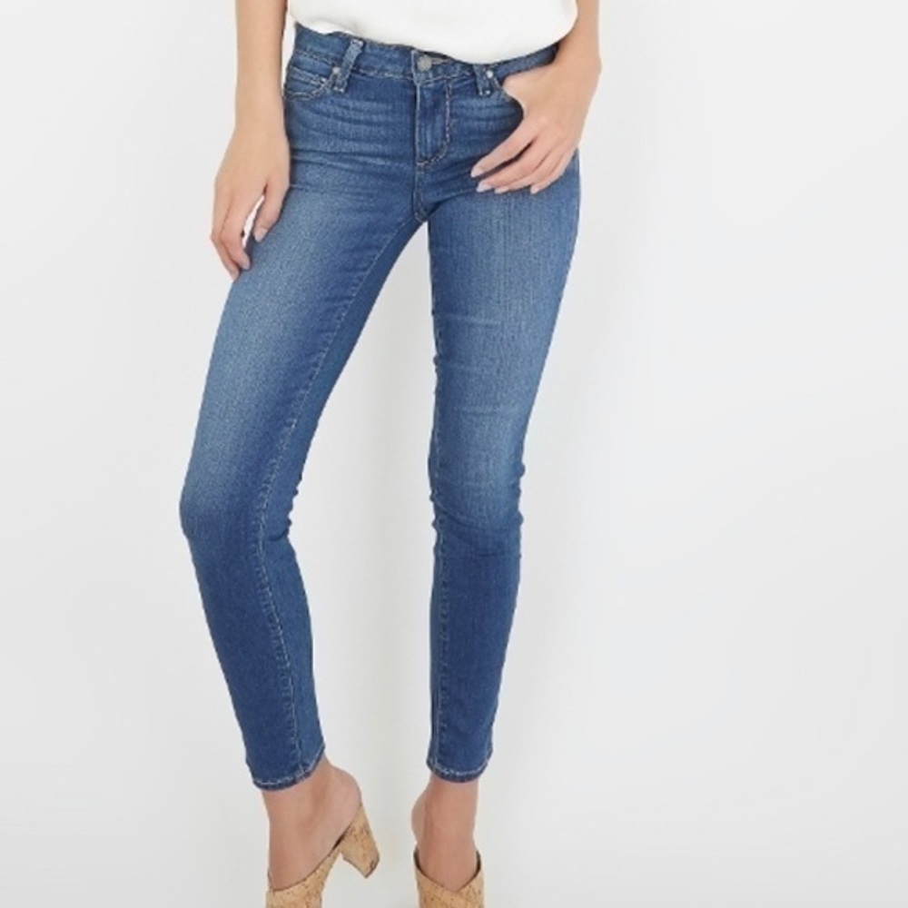 Paige Verdugo Crop Skinny Jeans in Medium Wash 24